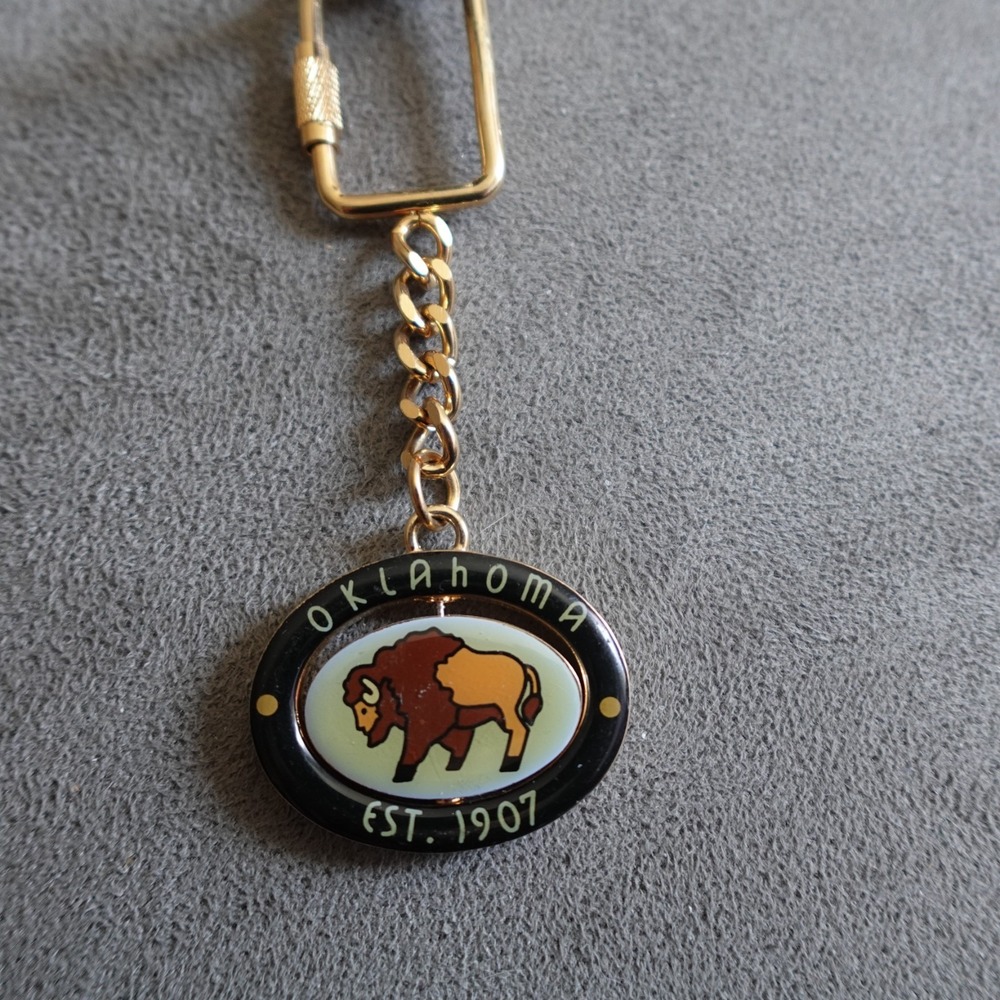 Oklahoma Keychain Enamel Spinner Bison Tipi Novelty Route 66 Destination Travel